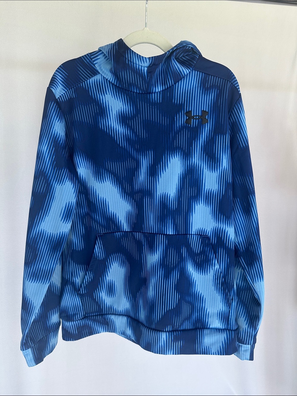 Under Armour Blue & Navy Graphic Hoodie Kids Large